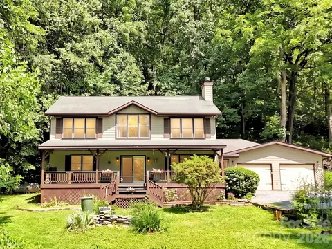 150 Sorghum Dr, Waynesville, NC 28785