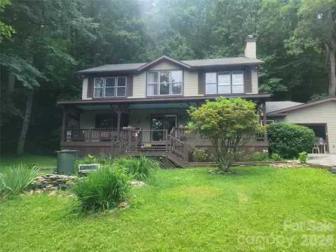 150 Sorghum Dr, Waynesville, NC 28785