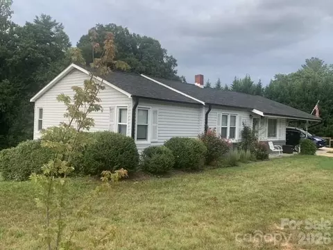 3300 Sheely Rd, Lenoir, NC 28645