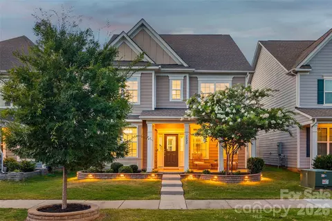 7022 Walnut Branch Ln, Charlotte, NC 28277