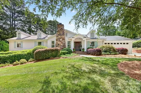 550 Manning Dr, Charlotte, NC 28209