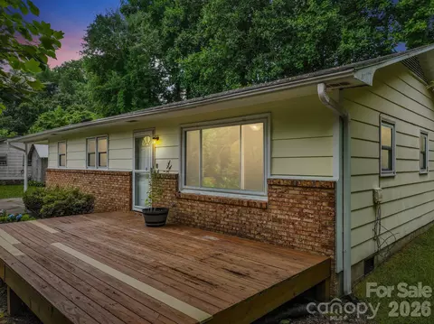 167 Olympic Dr, Old Fort, NC 28762