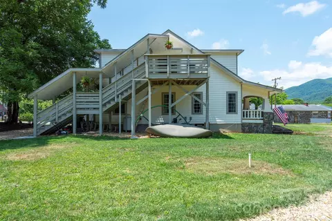 Exterior - 65 Walnut St, Marion, NC 28752 photo 4 of 15