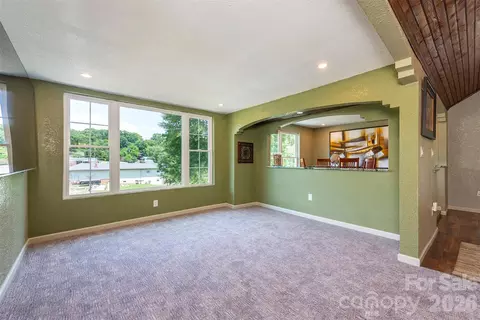 Living - 65 Walnut St, Marion, NC 28752 photo 2 of 4