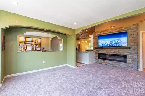 Living - 65 Walnut St, Marion, NC 28752 photo 4 of 4