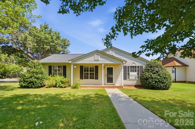 2101 Palm Ln, Belmont, NC 28012