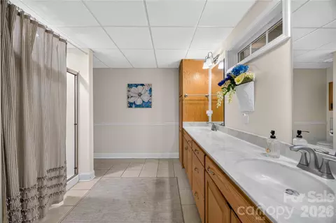 Bath - 6998 Ridgeway Rd, Stanley, NC 28164 photo 5 of 5
