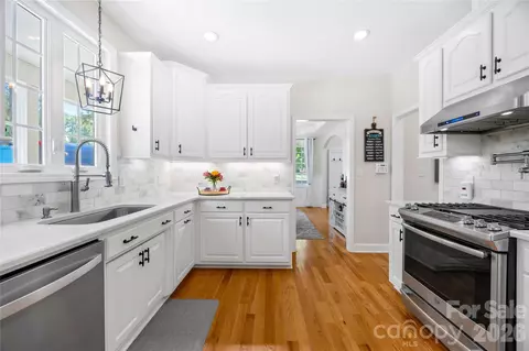 Kitchen - 6998 Ridgeway Rd, Stanley, NC 28164 photo 2 of 6