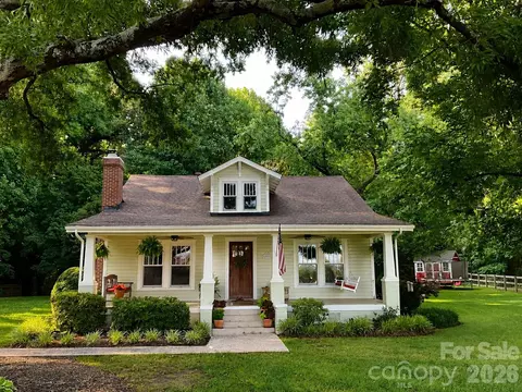 3514 Kelly Rd, Charlotte, NC 28216