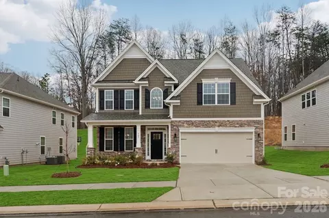 600 River Bottom Rd, Fletcher, NC 28732
