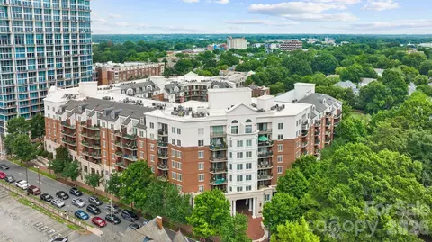 300 W 5th St, Charlotte, NC 28202