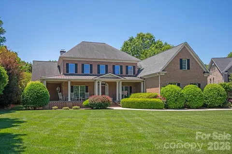 9219 Skipaway Dr, Waxhaw, NC 28173