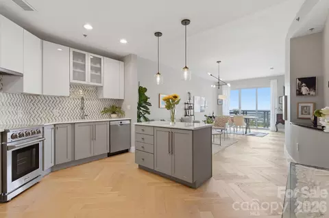 333 W Trade 1306 St #1306, Charlotte, NC 28202