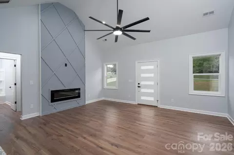 Living - 3916 E Maiden Rd, Maiden, NC 28650 photo 2 of 5