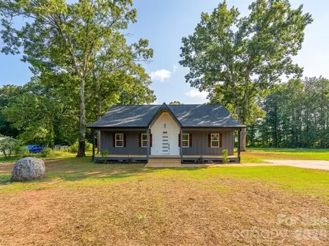 Exterior - 3916 E Maiden Rd, Maiden, NC 28650 photo 2 of 8