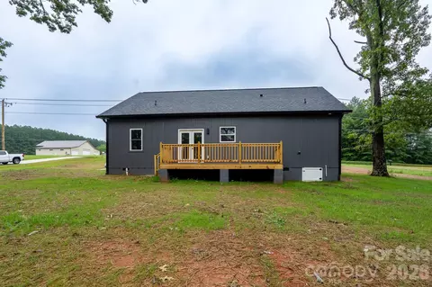 Exterior - 3916 E Maiden Rd, Maiden, NC 28650 photo 8 of 8