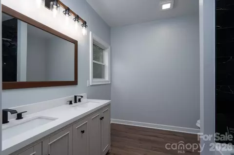 Bath - 3916 E Maiden Rd, Maiden, NC 28650 photo 4 of 4
