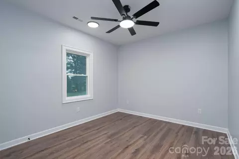 Bedroom - 3916 E Maiden Rd, Maiden, NC 28650 photo 3 of 5