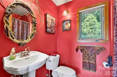 Bath - 227 Sidney Lanier Dr, Lake Lure, NC 28746 photo 3 of 3