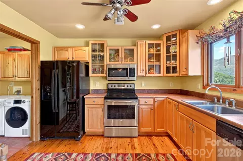 Kitchen - 227 Sidney Lanier Dr, Lake Lure, NC 28746 photo 3 of 4