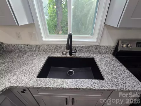 Kitchen - 61 Wright Ln, Brevard, NC 28712 photo 5 of 5