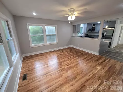 Living - 61 Wright Ln, Brevard, NC 28712 photo 2 of 2