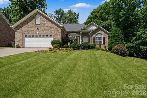3563 Wandering Ne 33 Ln NE #33, Hickory, NC 28601