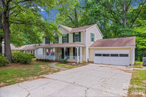 6632 Wagon Oak Rd, Charlotte, NC 28212
