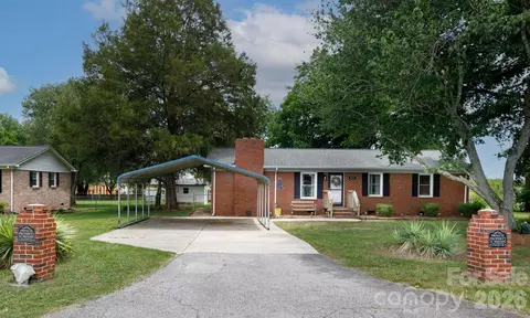 522 Mcdowell Dr, Chester, SC 29706