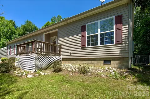 498 Broad Branch Rd, Bakersville, NC 28705