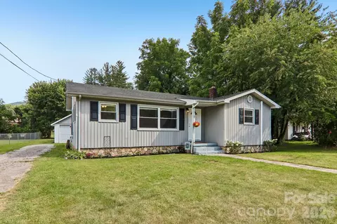 363 Killian St, Waynesville, NC 28786
