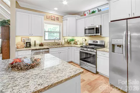 Kitchen - 362 Windstone Dr, Fletcher, NC 28732 photo 2 of 4