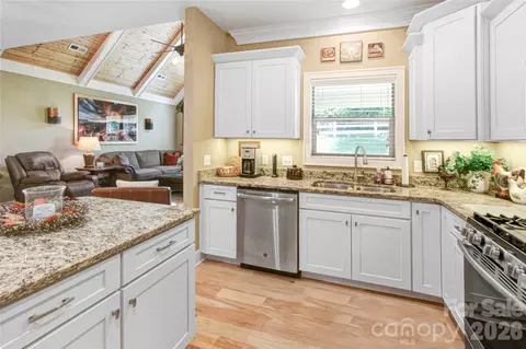 Kitchen - 362 Windstone Dr, Fletcher, NC 28732 photo 3 of 4