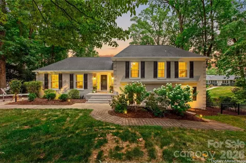 175 Woodstream Cir, Mooresville, NC 28117