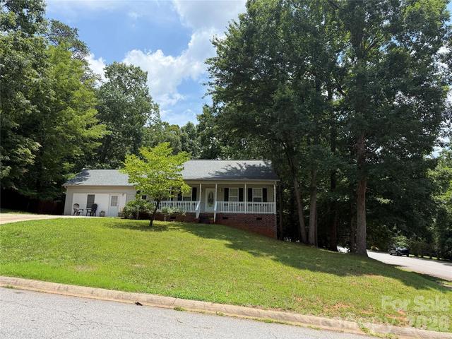 147 Valley Glen Dr, Troutman, NC 28166