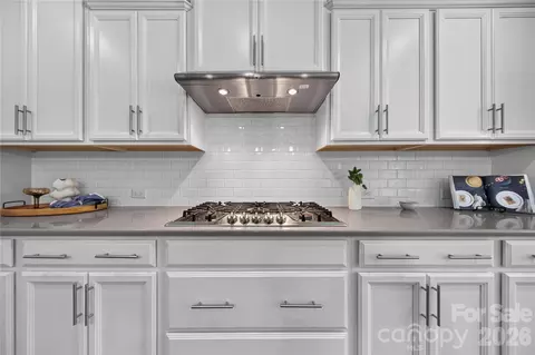 Kitchen - 366 Hampton Trail Dr, Fort Mill, SC 29708 photo 4 of 4