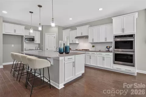 Kitchen - 366 Hampton Trail Dr, Fort Mill, SC 29708 photo 3 of 4