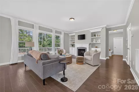 Living - 366 Hampton Trail Dr, Fort Mill, SC 29708 photo 2 of 2