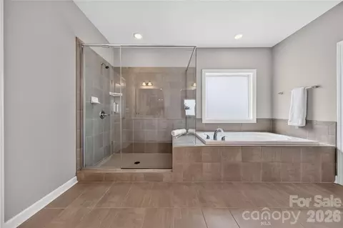 Bath - 366 Hampton Trail Dr, Fort Mill, SC 29708 photo 3 of 5