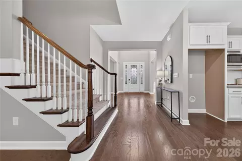 Entry Way - 366 Hampton Trail Dr, Fort Mill, SC 29708 photo 2 of 8