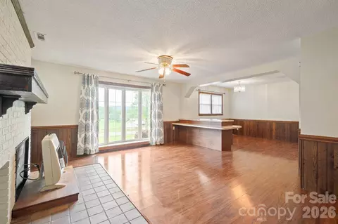 Living - 2053 Boiling Springs Rd, Purlear, NC 28665 photo 7 of 12