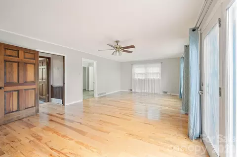 Living - 2053 Boiling Springs Rd, Purlear, NC 28665 photo 11 of 12