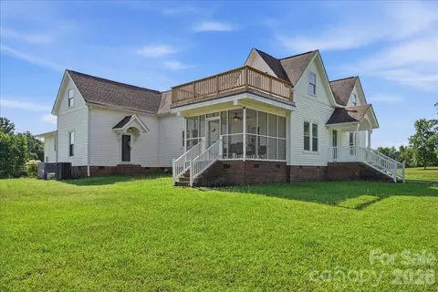Exterior - 1506 E Sandy Ridge Rd, Monroe, NC 28112 photo 1 of 5