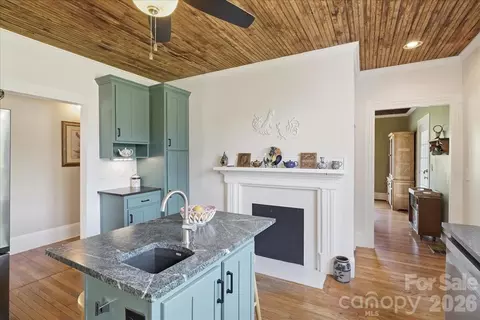 Kitchen - 1506 E Sandy Ridge Rd, Monroe, NC 28112 photo 2 of 4