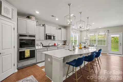 163 Abersham Dr, Mooresville, NC 28115