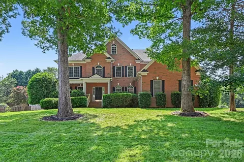 5600 Silver Creek Dr, Waxhaw, NC 28173