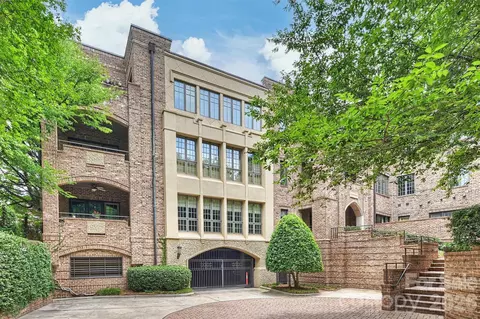 241 Queens Rd, Charlotte, NC 28204