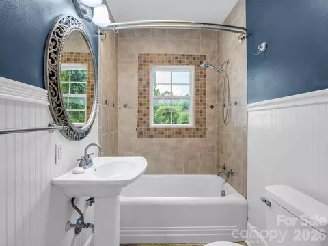555 State St, Marion, NC 28752 photo 27