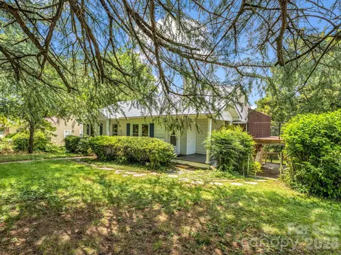 555 State St, Marion, NC 28752 photo 4