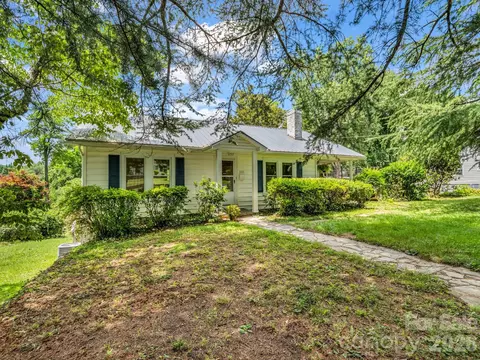 555 State St, Marion, NC 28752 photo 2